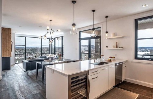 Mont-Tremblant Condo | Horizon 201 - Stunning Views-Corner Unit- Sleeps 8