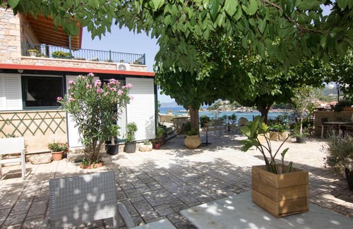 Stoupa Apartment | Horizon Apartments