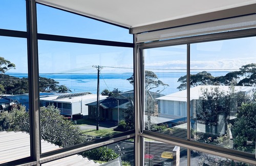 Hyams Beach House | Horizon at HYAMS BEACH JERVIS BAY - Linen provided