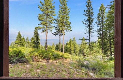 Sunnyside Cabin | Horizon by Avantstay Stunning A-frame Cabin w/Hot Tub, Billiards, Lake Views