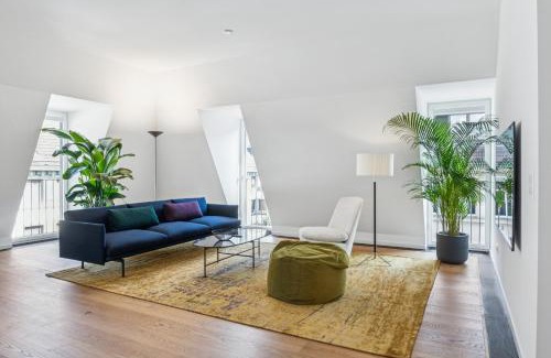 Old Town Apartment | Horizon Home Löwenstrasse Penthouse