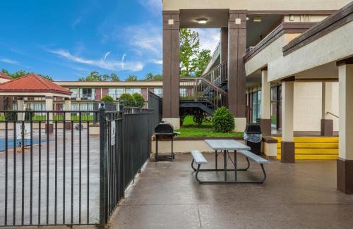 Anderson Hotel | Horizon Inn & Suites