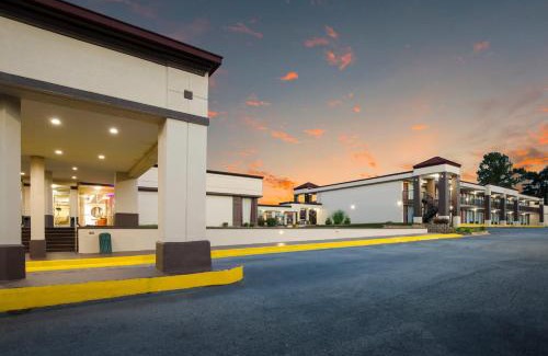 Anderson Hotel | Horizon Inn & Suites