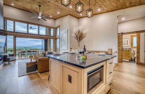 Blue Ridge Cabin | Horizon Ridge-Amazing view, new, hot tub, fire pit