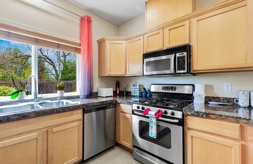 Renton House | Horizon Villa: Gated Community