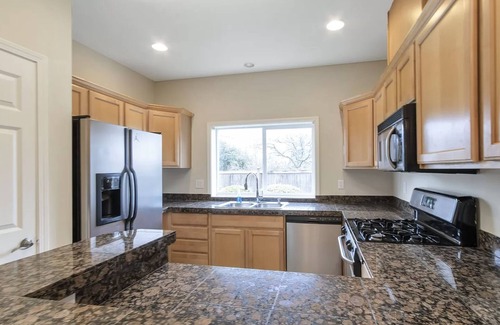 Renton House | Horizon Villa: Gated Community