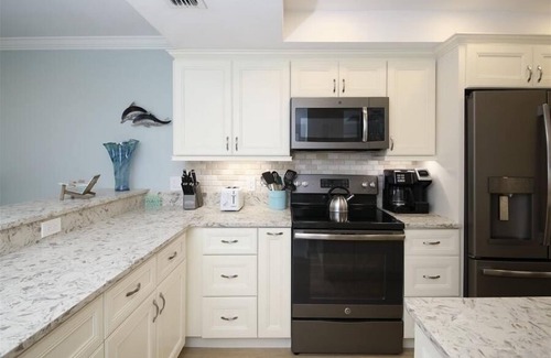 Siesta Key Condo | Horizons West Unit #207 - Siesta Key Beach Front