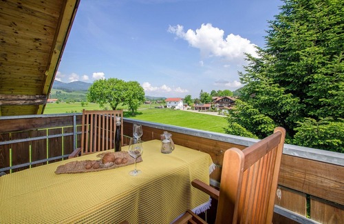 Sonthofen Apartment | Horn view