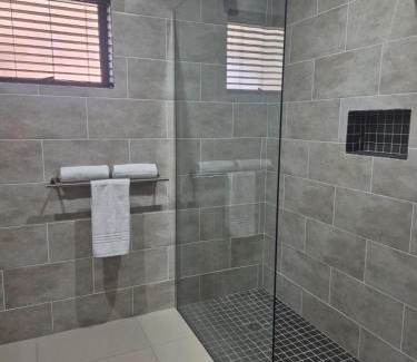 Lanseria House | Hornbill Self Catering Cottages Muldersdrift