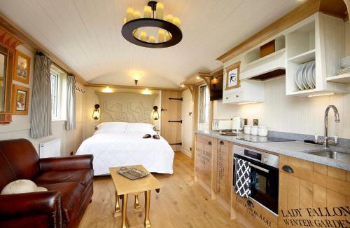 Ryther House | Hornington Manor Luxury Shepherd Huts