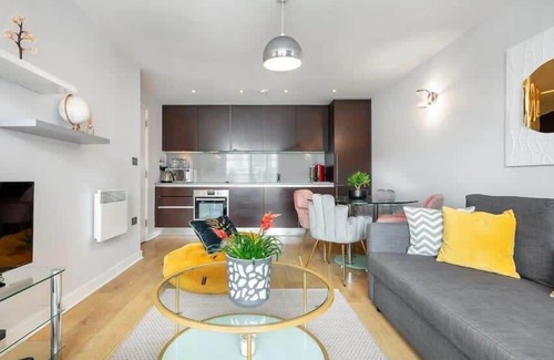 Hornsey Apartment | Hornsey, London Two Bedroom Serviced Apartment