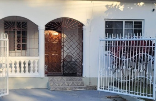 Port Antonio Villa | Horse Shoe Villa Port Antonio air conditioned close to it alln family friendly