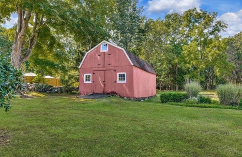 Madison House | Horsepond
