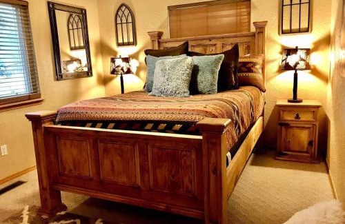 Ruidoso House | Horsin Around-cabin With A Peaceful Covered Deck