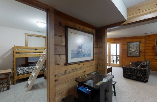 Townsend Cabin | Horsin Around Tennessee: Free Attraction Tickets, Hot Tub, Game Room & Mountain Views