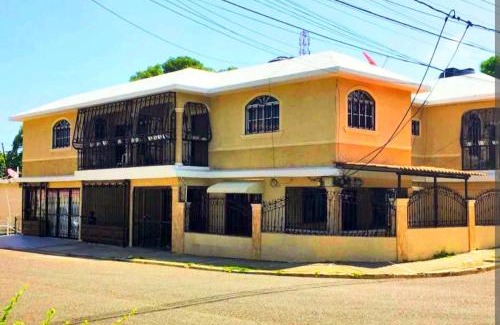 Ensanche Miramar Villa | Hospedaje de Marant