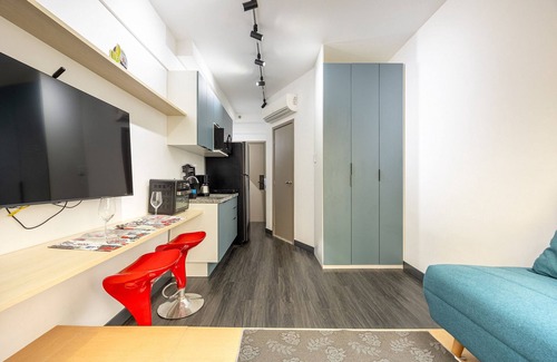 Santa Paula House | Hospedez - Beautiful Studio - w/1 parking space ap 814