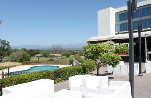 Talayuela Hotel | Hospedium Hotel Valles de Gredos Golf