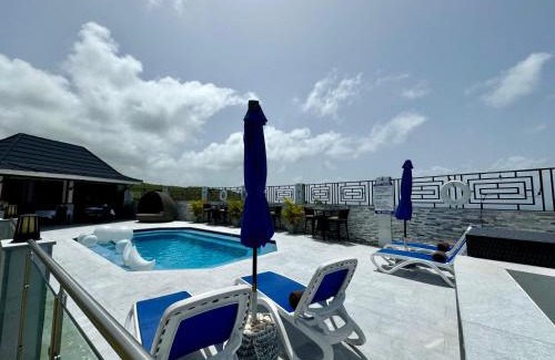 St.Bran's Burg Hotel | Hospitality Expert BTS 5 - Pool Beach & Bar