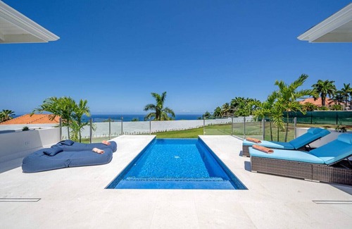 Montego Bay Villa | Hospitality Expert Nianna Eden: 7BR, Pools, Beach