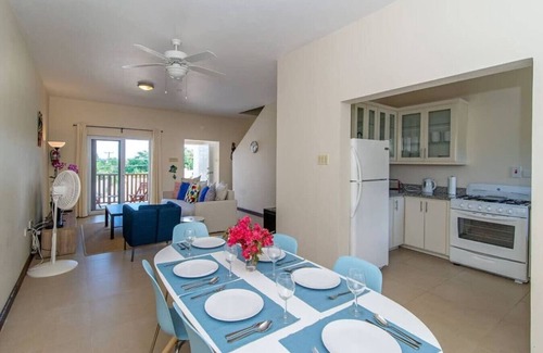 Montego Bay Apartment | Hospitality Expert NCB All: Pool, Beach & Chef