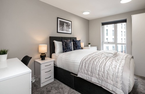 Everton Apartment | Host Apartments | Fox St Apt II