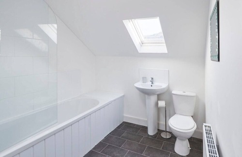 Skinningrove Apartment | Host & Stay | Beach Retreat