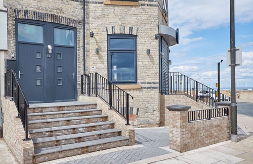 Redcar Apartment | Host Stay Bellevue Apartment 1