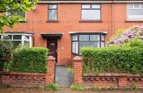Chadderton House | Host & Stay | Broadway