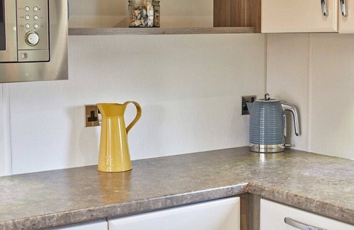 Morpeth Cabin | Host & Stay | Butterfly Lodge