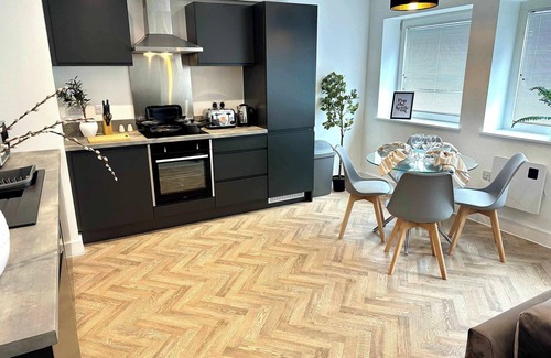 Waterloo Apartment | Host & Stay | Copper Box