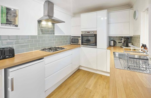 Montpelier Apartment | Host & Stay | Garden Flat