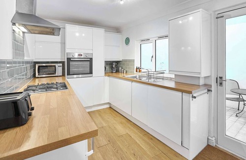Montpelier Apartment | Host & Stay | Garden Flat
