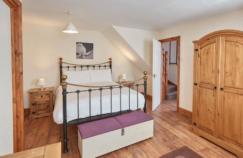 Saltburn-by-the-Sea House | Host & Stay - Groveside Cottage