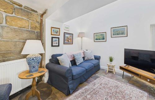 Staithes House | Host & Stay - Luna Cottage
