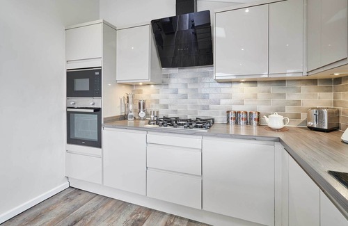 Carlton-in-Cleveland Ski Chalet | Host & Stay | Newport Bridge Lodge