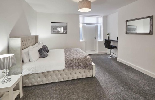 Saltburn-by-the-Sea Apartment | Host & Stay - Pete's Retreat