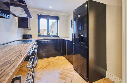 Great Ayton House | Host & Stay | Roseberry Topping Townhouse