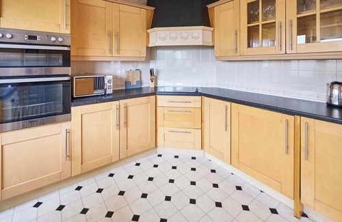 Saltdean House | Host & Stay | Saltdean Sea View