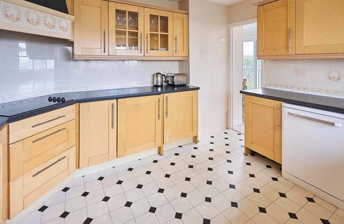 Saltdean House | Host & Stay | Saltdean Sea View