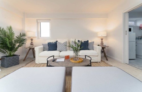 Kemptown Apartment | Host & Stay | Sea View Marine Parade