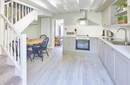 Whitby House | Host & Stay - Spring Cottage