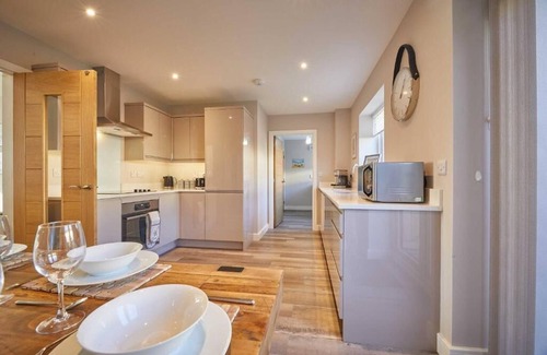 Seahouses House | Host & Stay | Sunflower Cottage