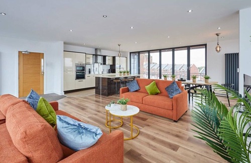 Hope Street Apartment | Host & Stay | The Knight Street Penthouse I