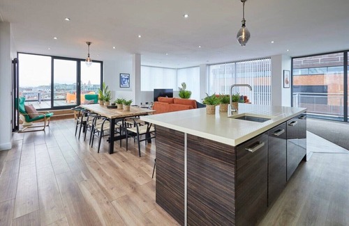 Hope Street Apartment | Host & Stay | The Knight Street Penthouse I