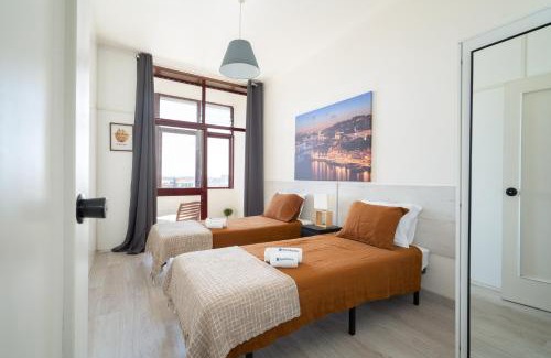 Uniao de Freguesias do Centro Apartment | Host Wise - Cozy Sunny Flats - Ace Location