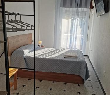 Playa Granada Hotel | Hostal Alborán