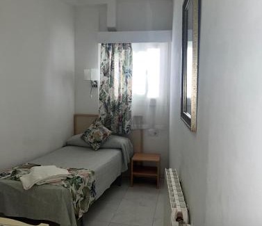 Tarragona Hostel | Hostal Alhambra Tarragona