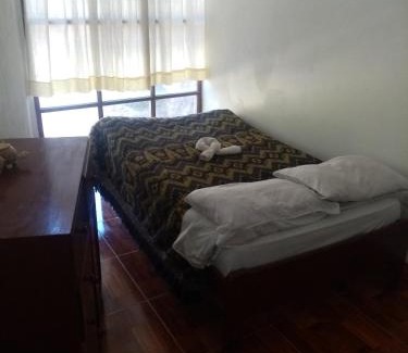 Urubamba House | Hostal Aylluq Wasin - Guest House-Casa de Familia