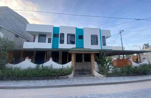 Puerto Villamil House | Hostal Brisas Del Mar
